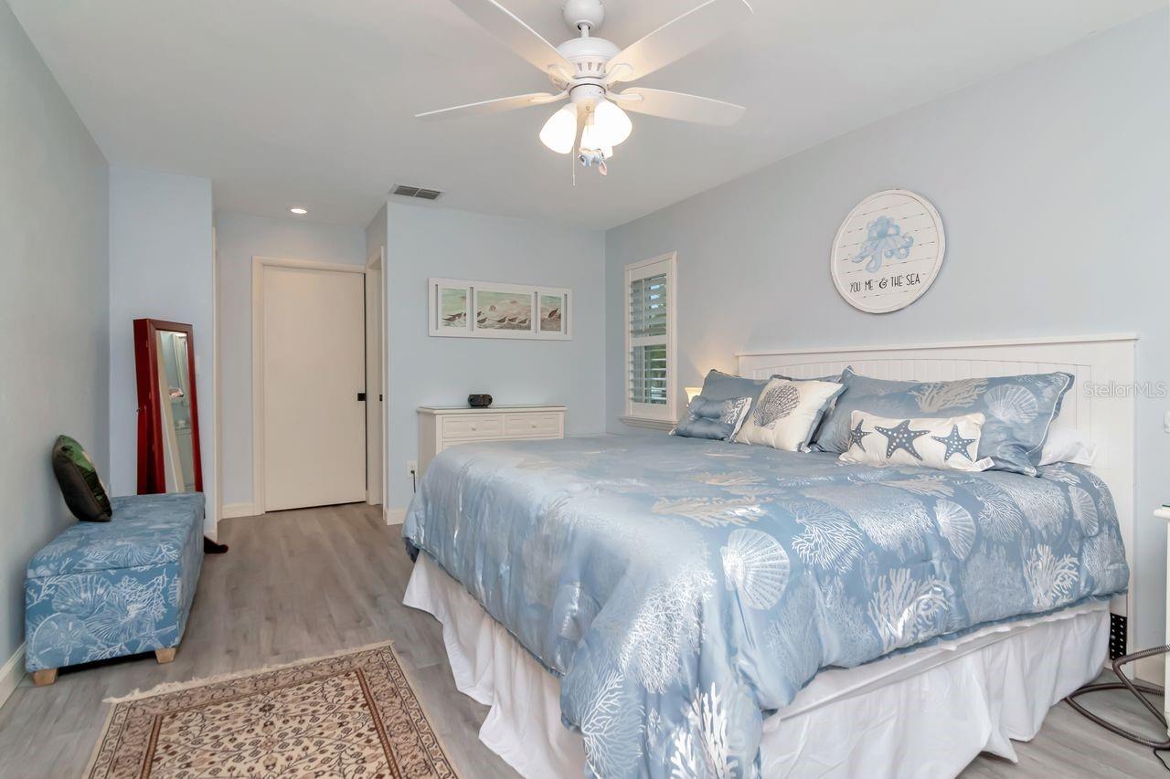 RIVER SIDE VILLAGE - Residential