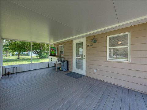 A home in LAKE WALES