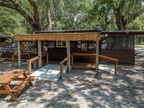 A home in LAKE WALES