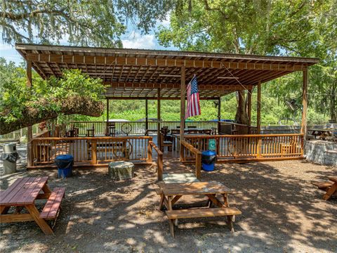 A home in LAKE WALES