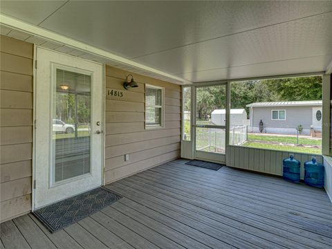 A home in LAKE WALES