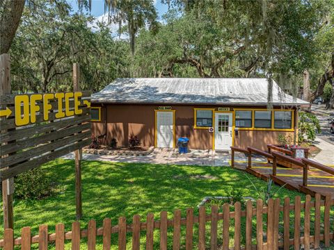 A home in LAKE WALES