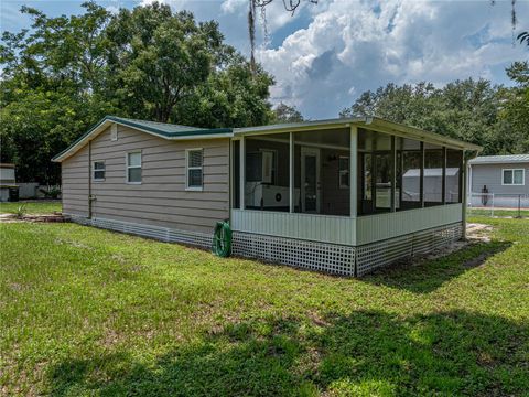 A home in LAKE WALES