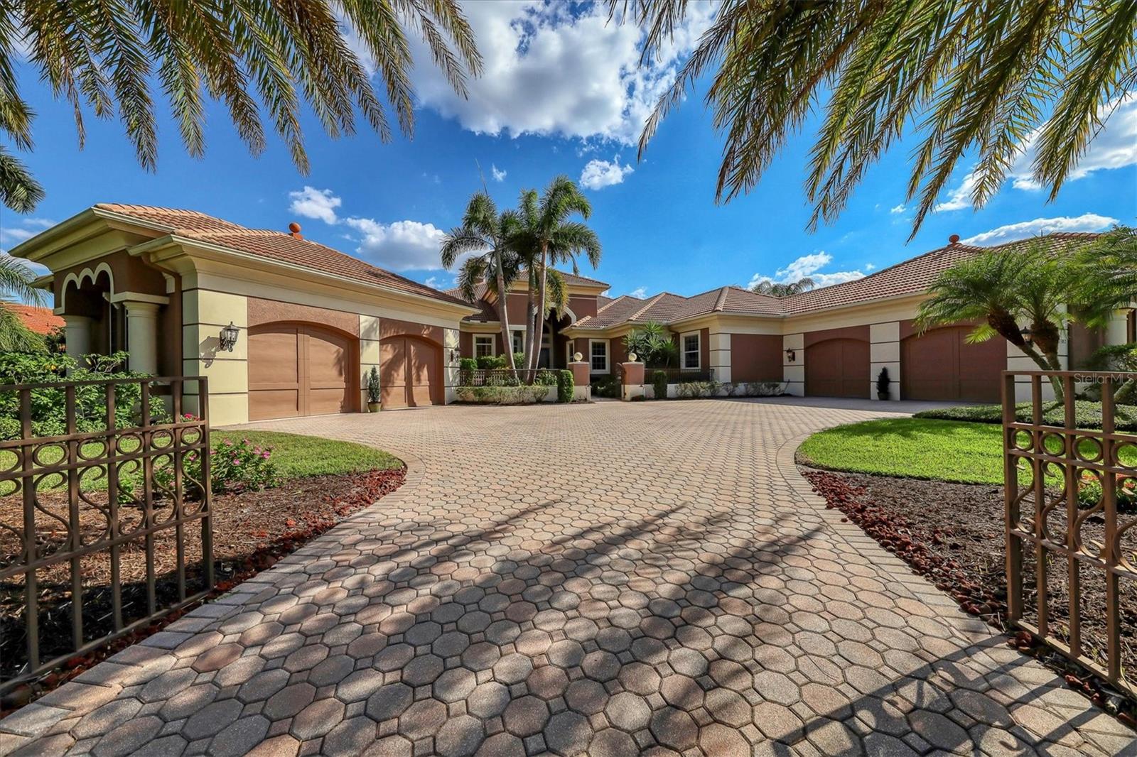 LAKEWOOD RANCH COUNTRY CLUB VILLAGE U&X - Residential