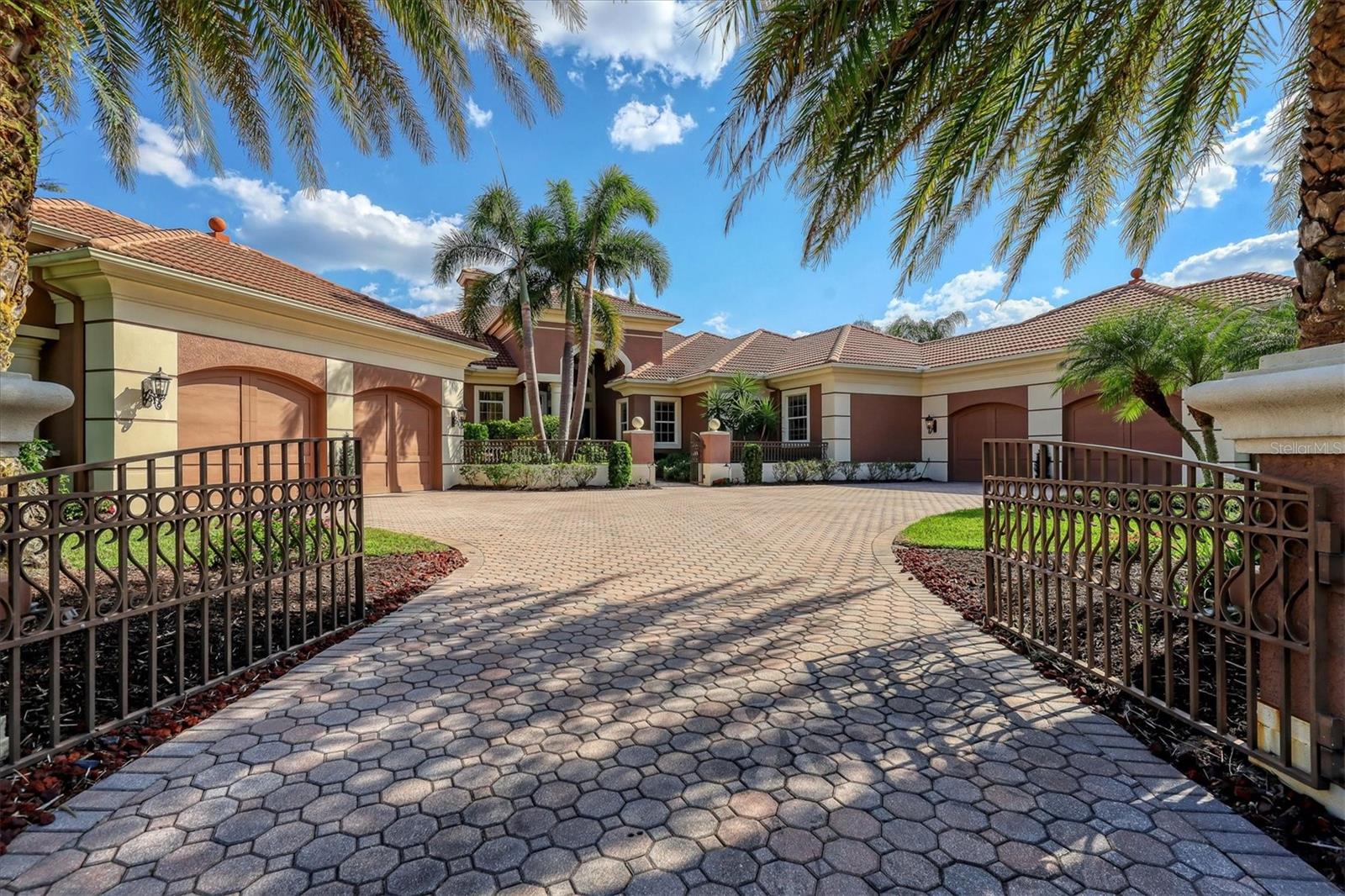 LAKEWOOD RANCH COUNTRY CLUB VILLAGE U&X - Residential