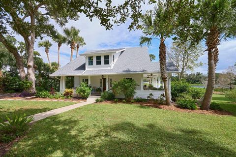 Photo of 261 N Lakeview Drive, Lake Helen, FL 32744 (MLS # O6345125) Photo of 261 N Lakeview Drive, Lake Helen, FL 32744 (MLS # O6345125)