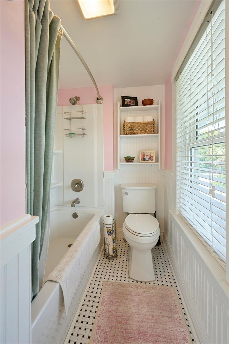 LAKE HELEN BLK 102 - Residential