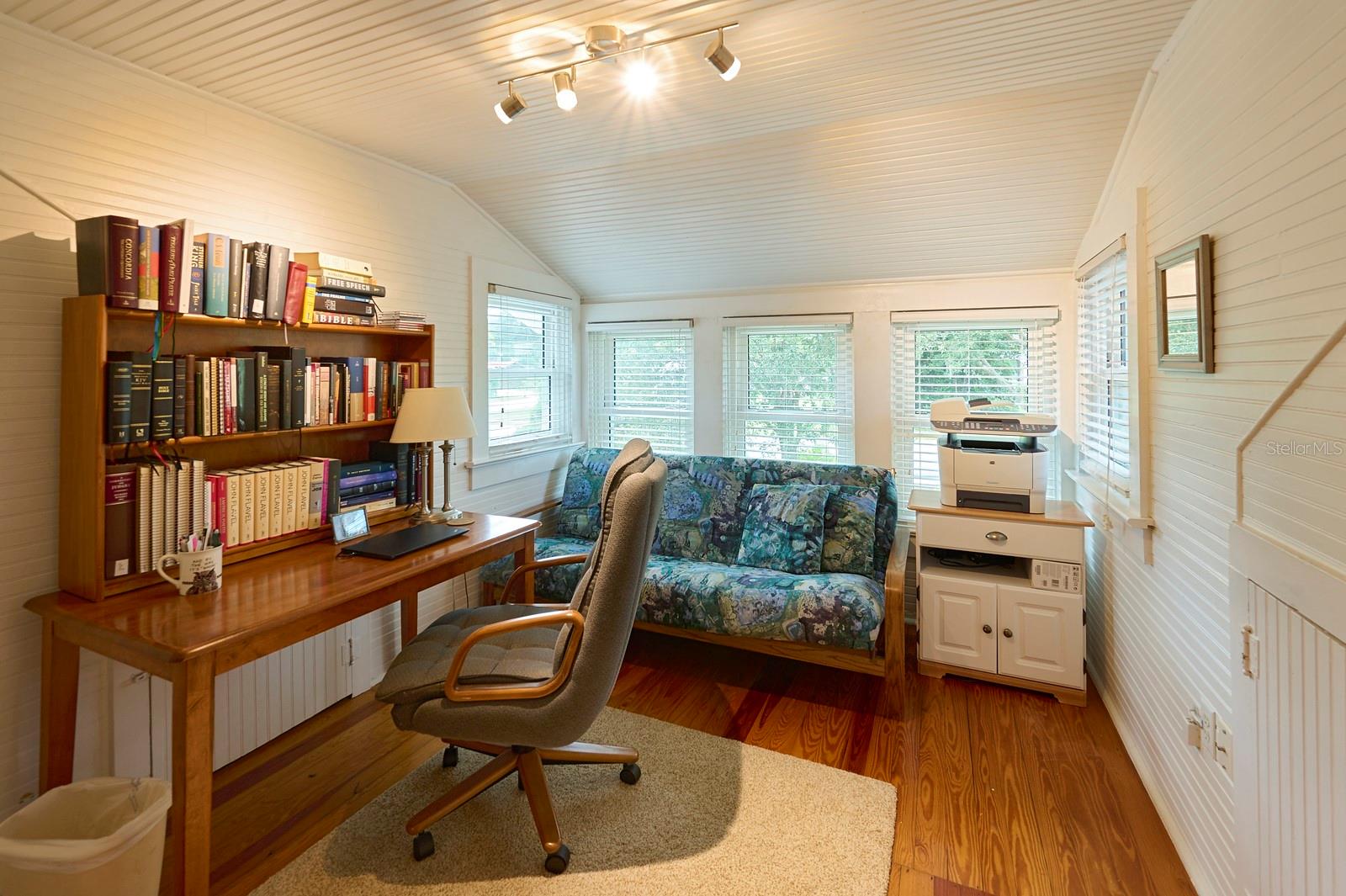 LAKE HELEN BLK 102 - Residential