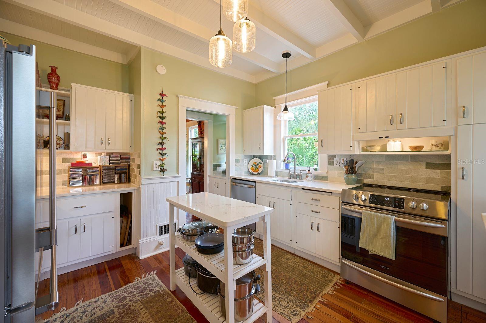 LAKE HELEN BLK 102 - Residential