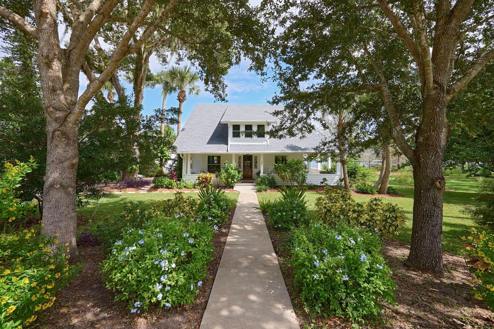 261 N LAKEVIEW DRIVE