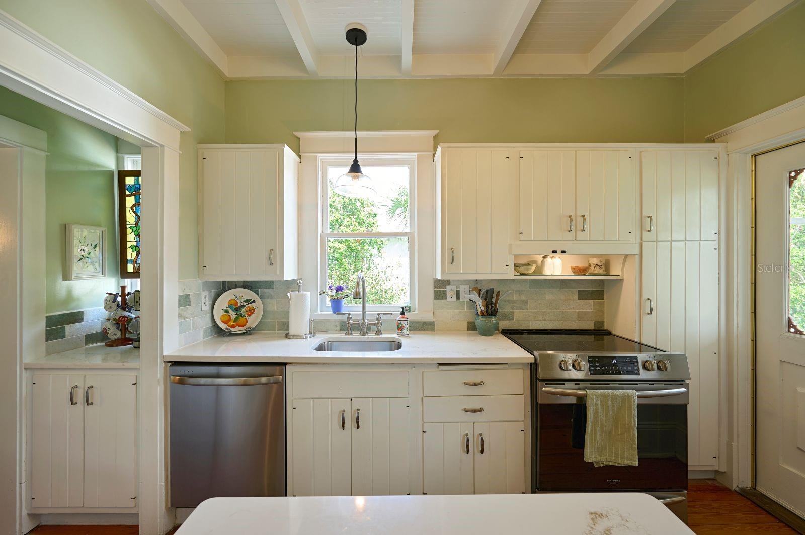 LAKE HELEN BLK 102 - Residential