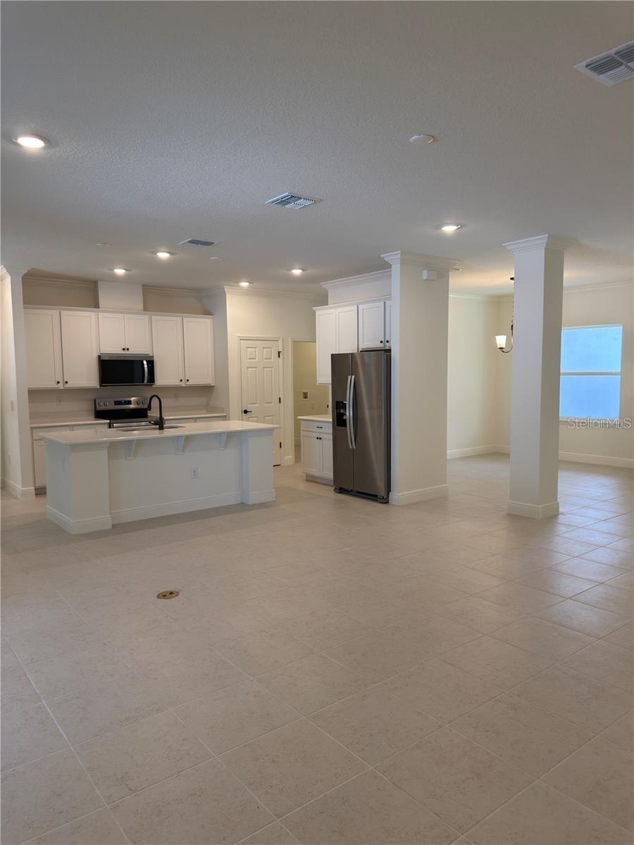 8925 N GOLFVIEW DRIVE