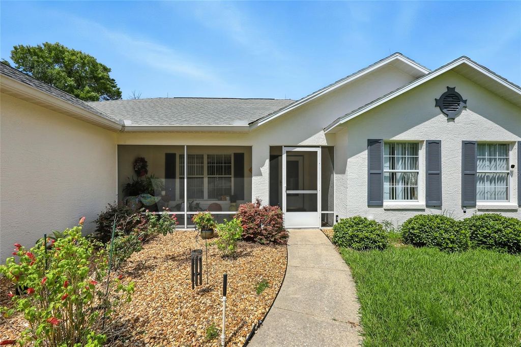 Photo of 10876 SW 53rd Circle, Ocala, FL 34476 (MLS # O6335522)