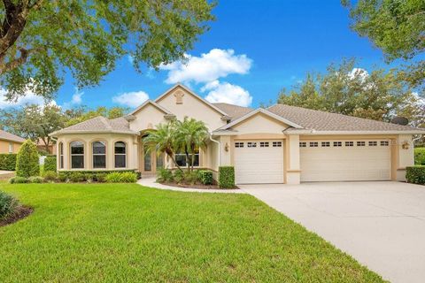 A home in DEBARY