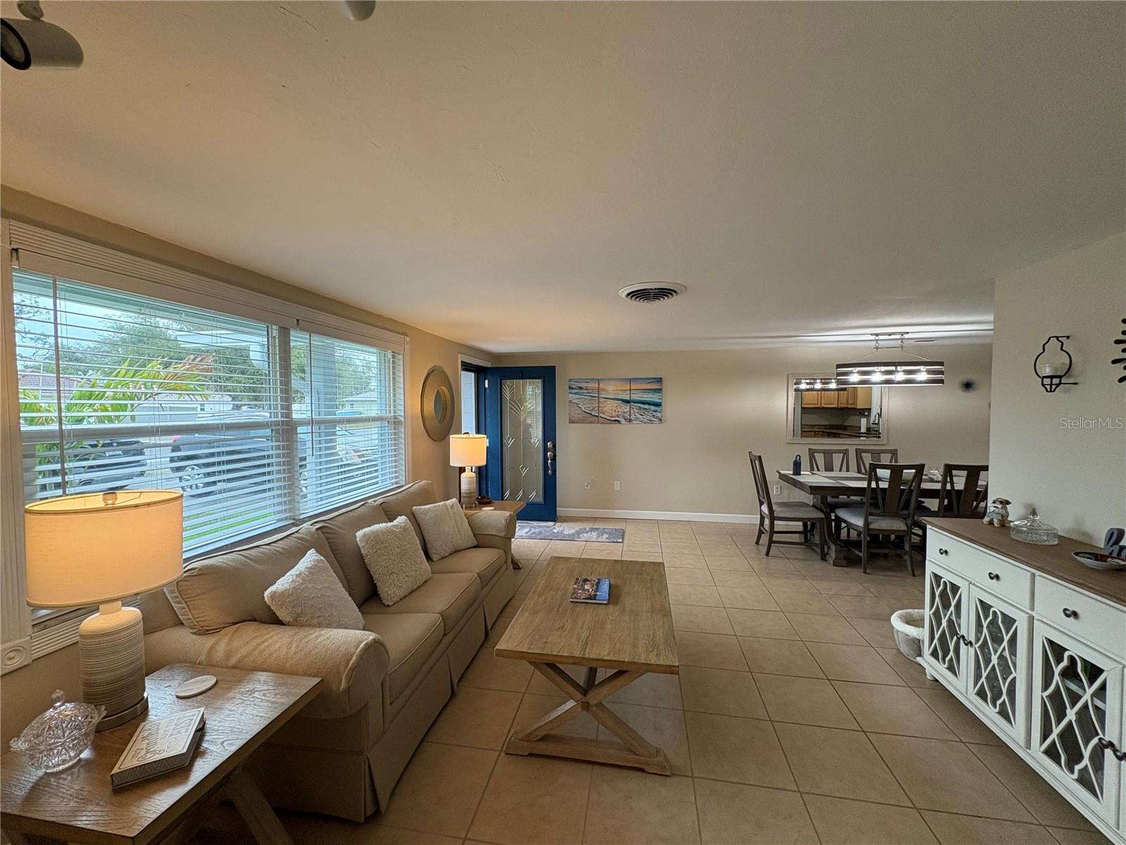 SOUTH VENICE - Residential