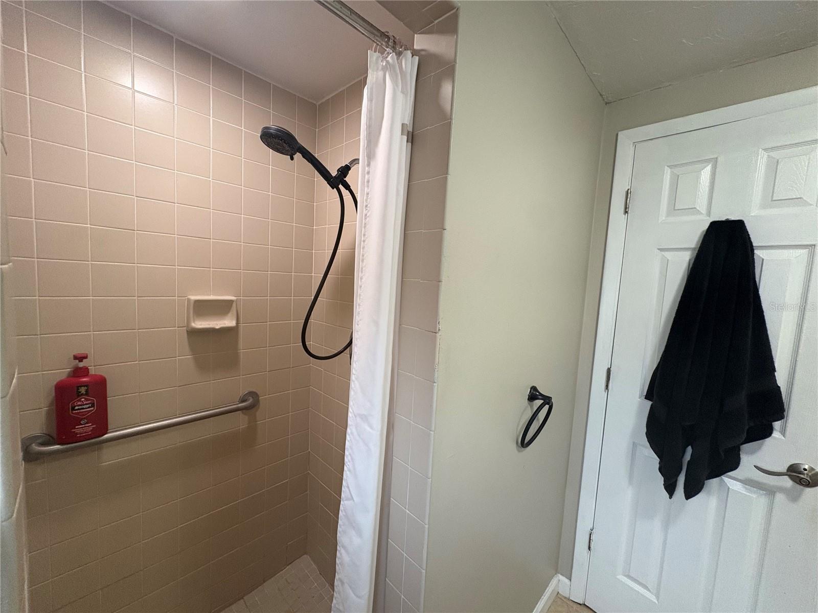 SOUTH VENICE - Residential