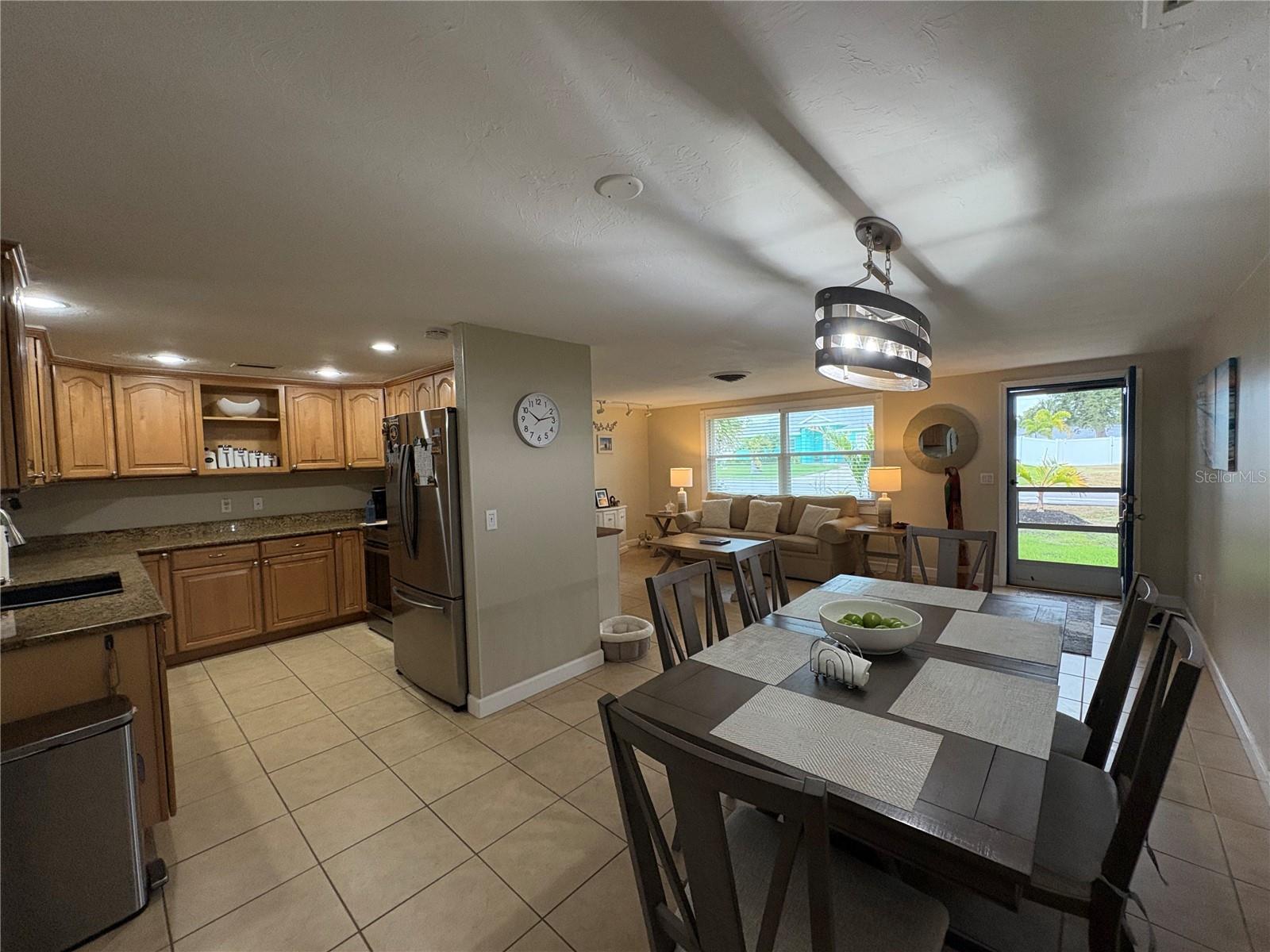 SOUTH VENICE - Residential