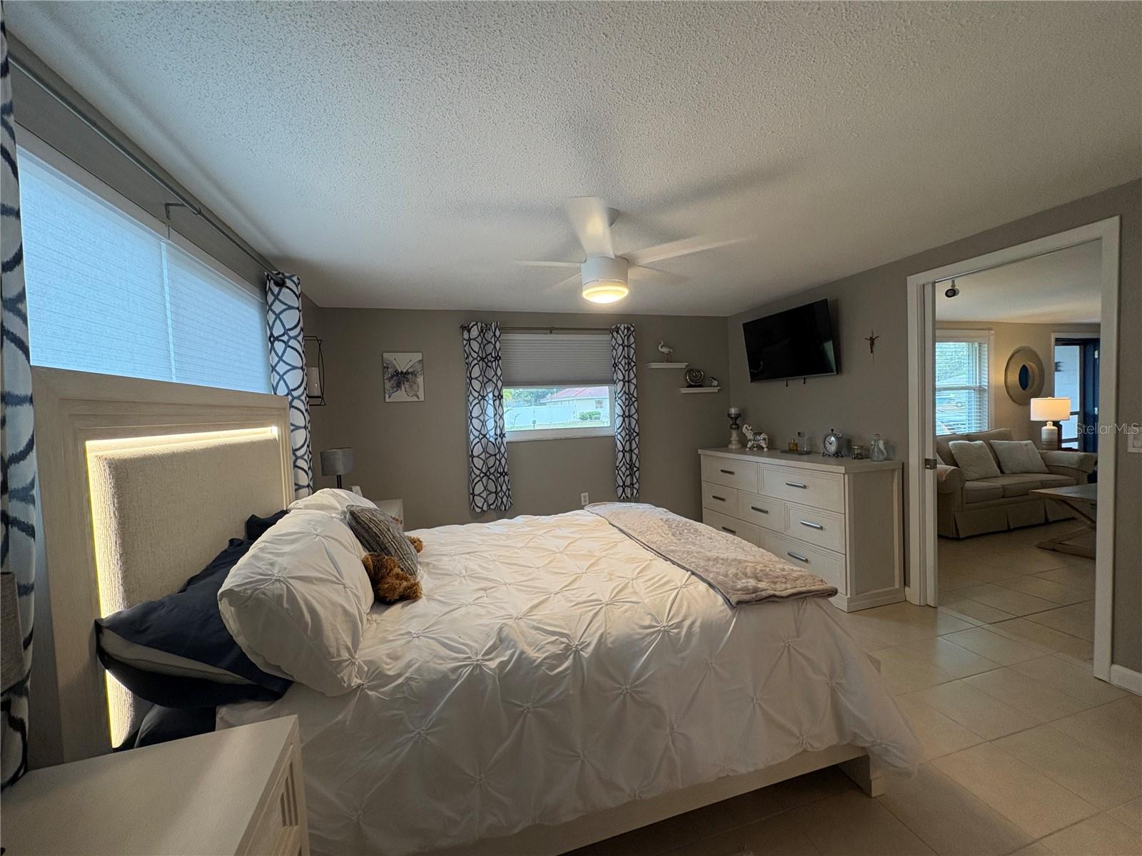 SOUTH VENICE - Residential