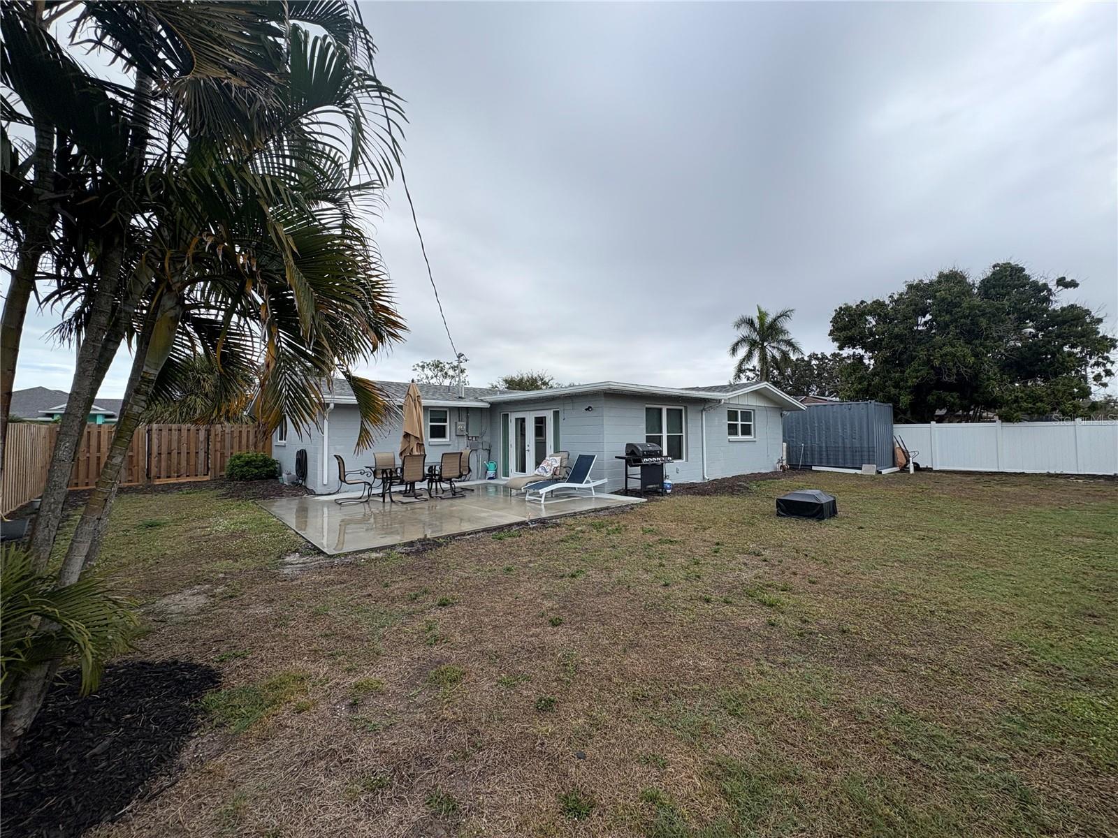 SOUTH VENICE - Residential