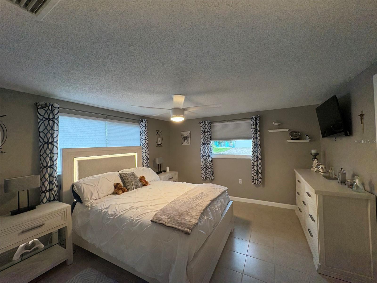 SOUTH VENICE - Residential