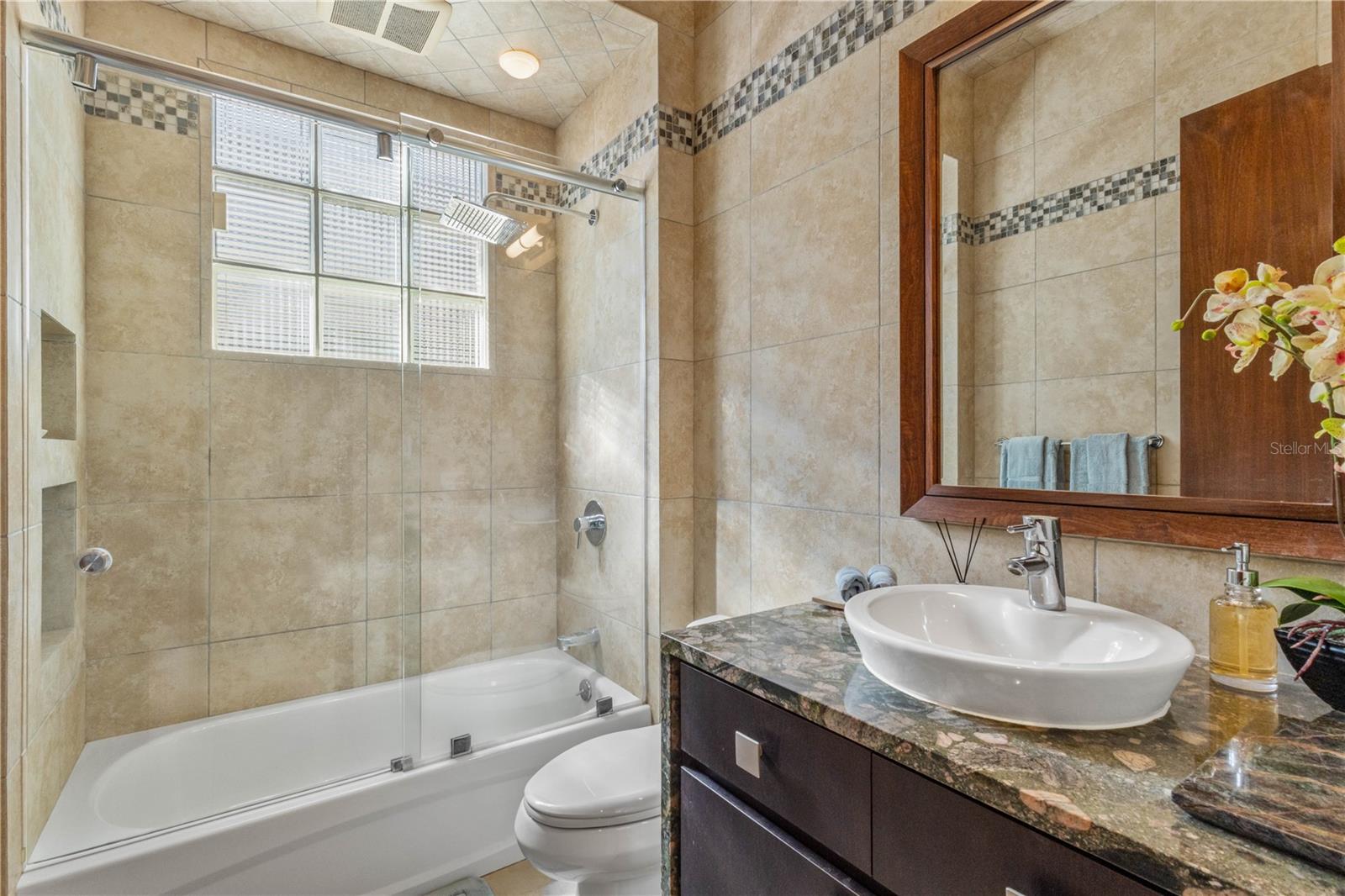 1858 MCLEARY - Residential