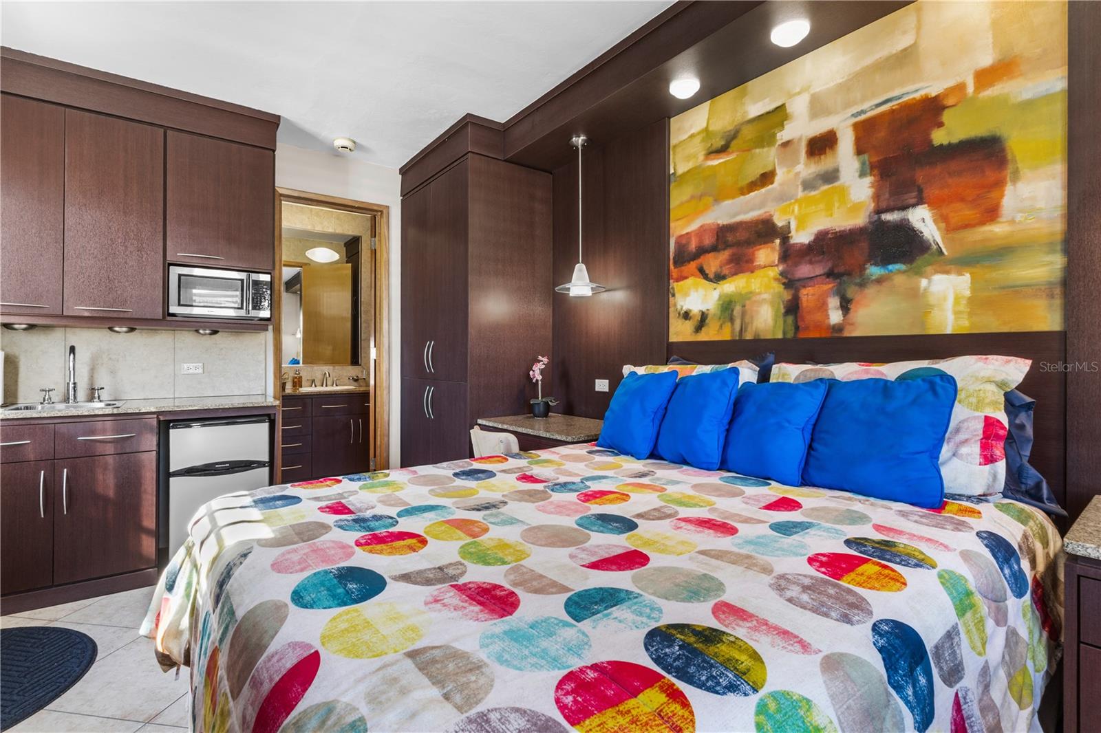 1858 MCLEARY - Residential