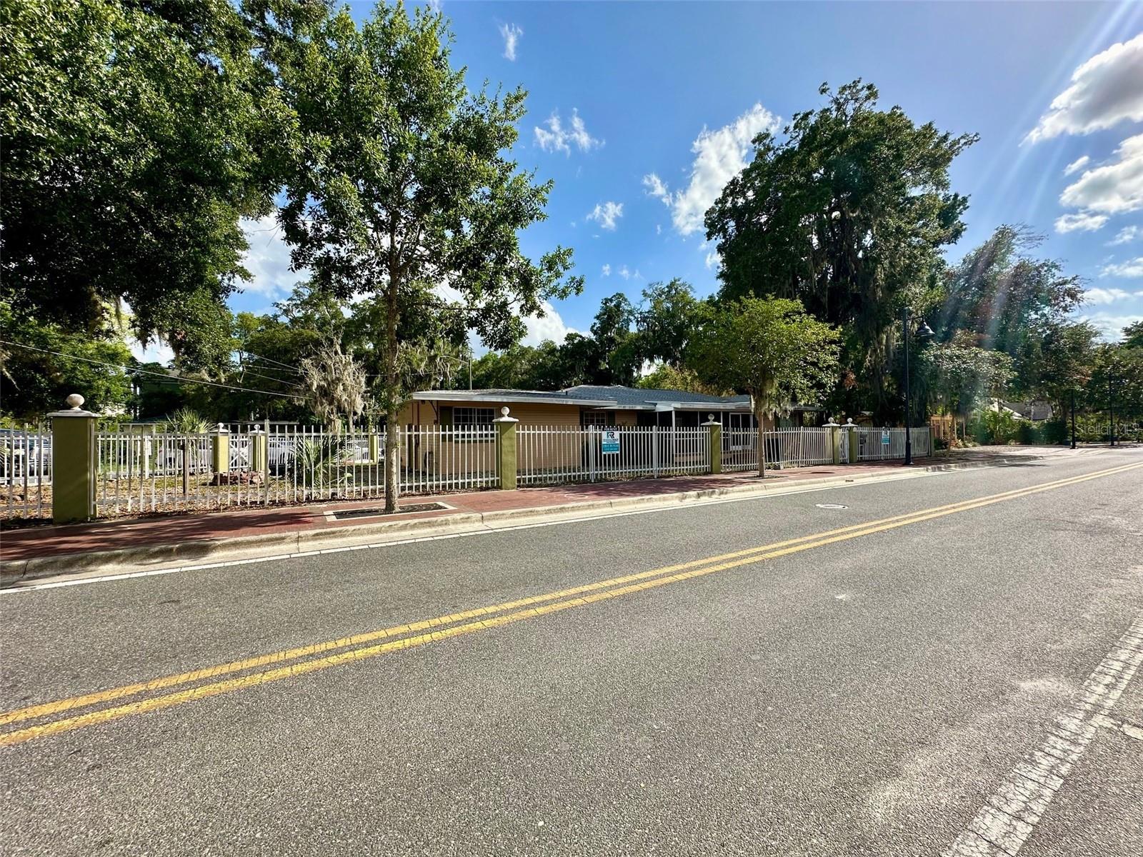 905 SW 8TH AVENUE