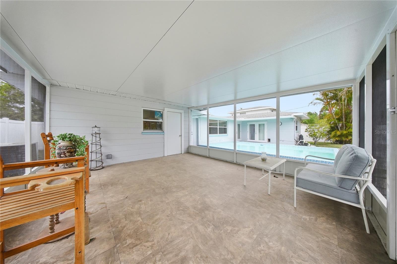 MEADOW LAWN 10TH ADD - Residential