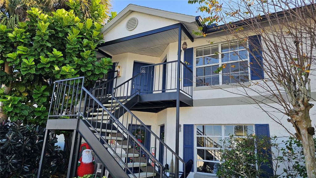 Photo of 3651 N Goldenrod Road #C205, Winter Park, FL 32792 (MLS # O6373015)