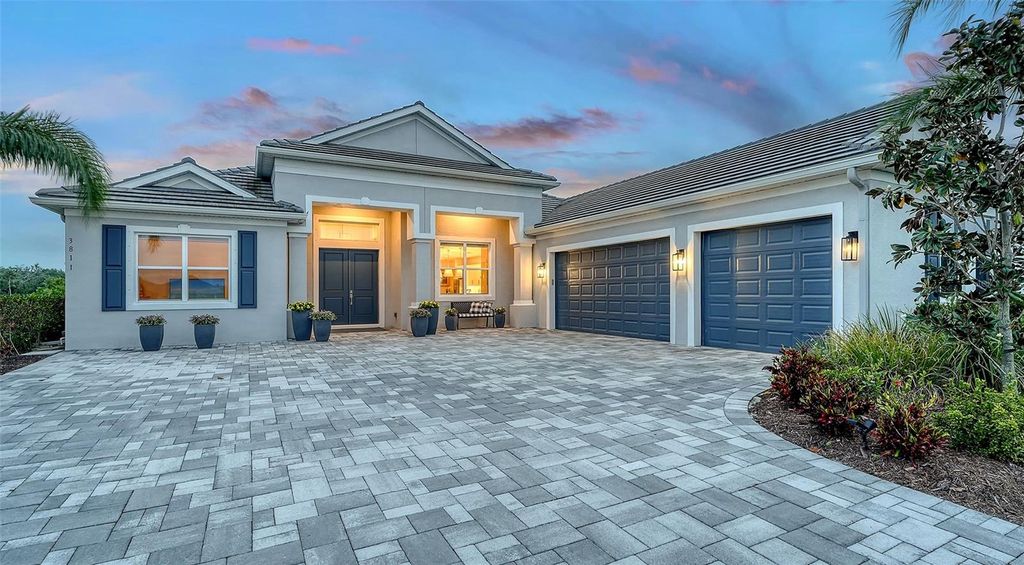 Photo of 3811 158th Avenue Circle E, Parrish, FL 34219 (MLS # A4677309)