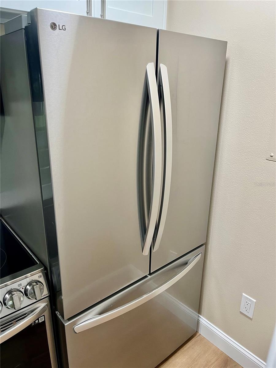 PINE RIDGE AT LAKE TARPON VILLAGE - Residential