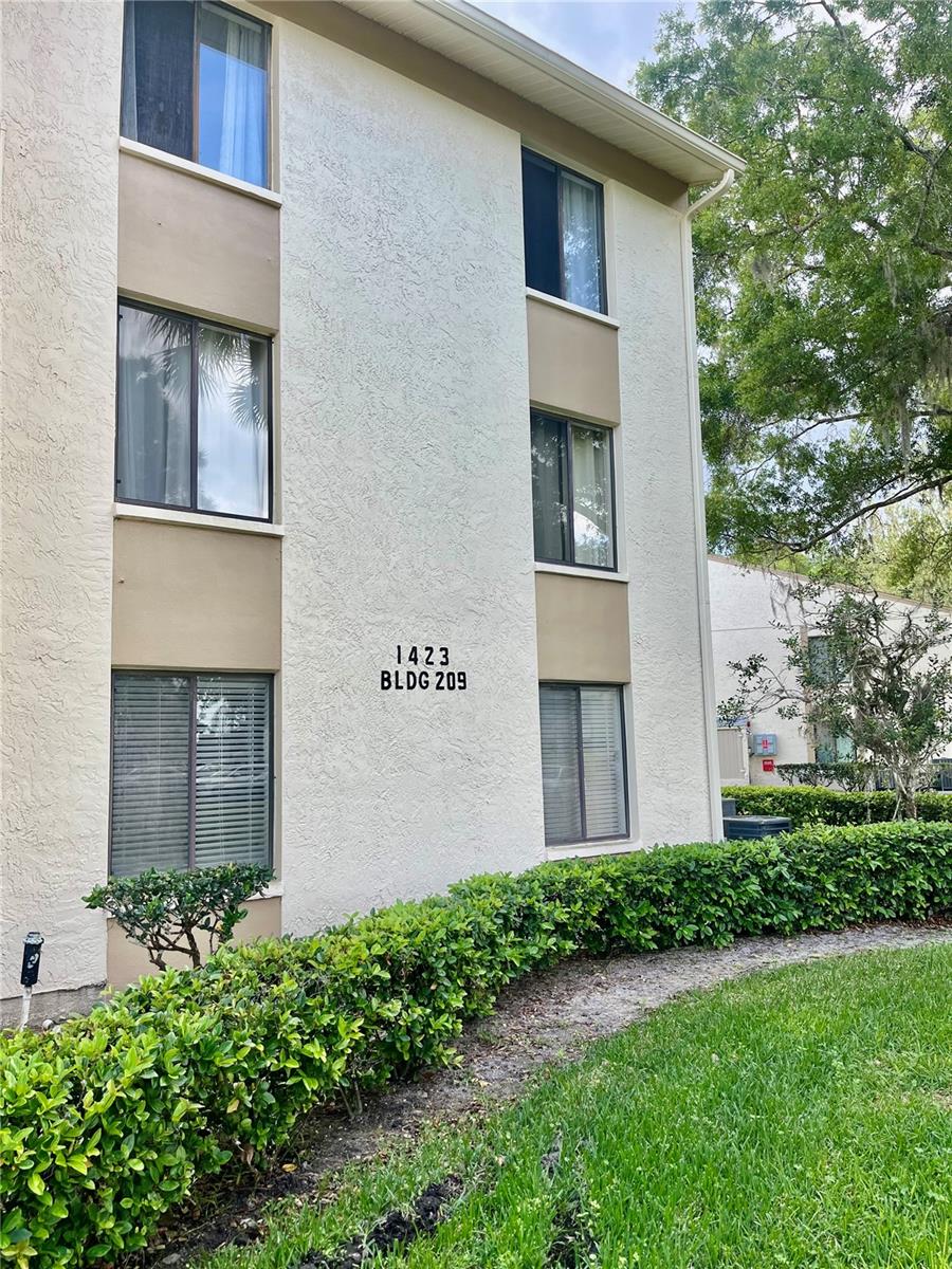 PINE RIDGE AT LAKE TARPON VILLAGE - Residential