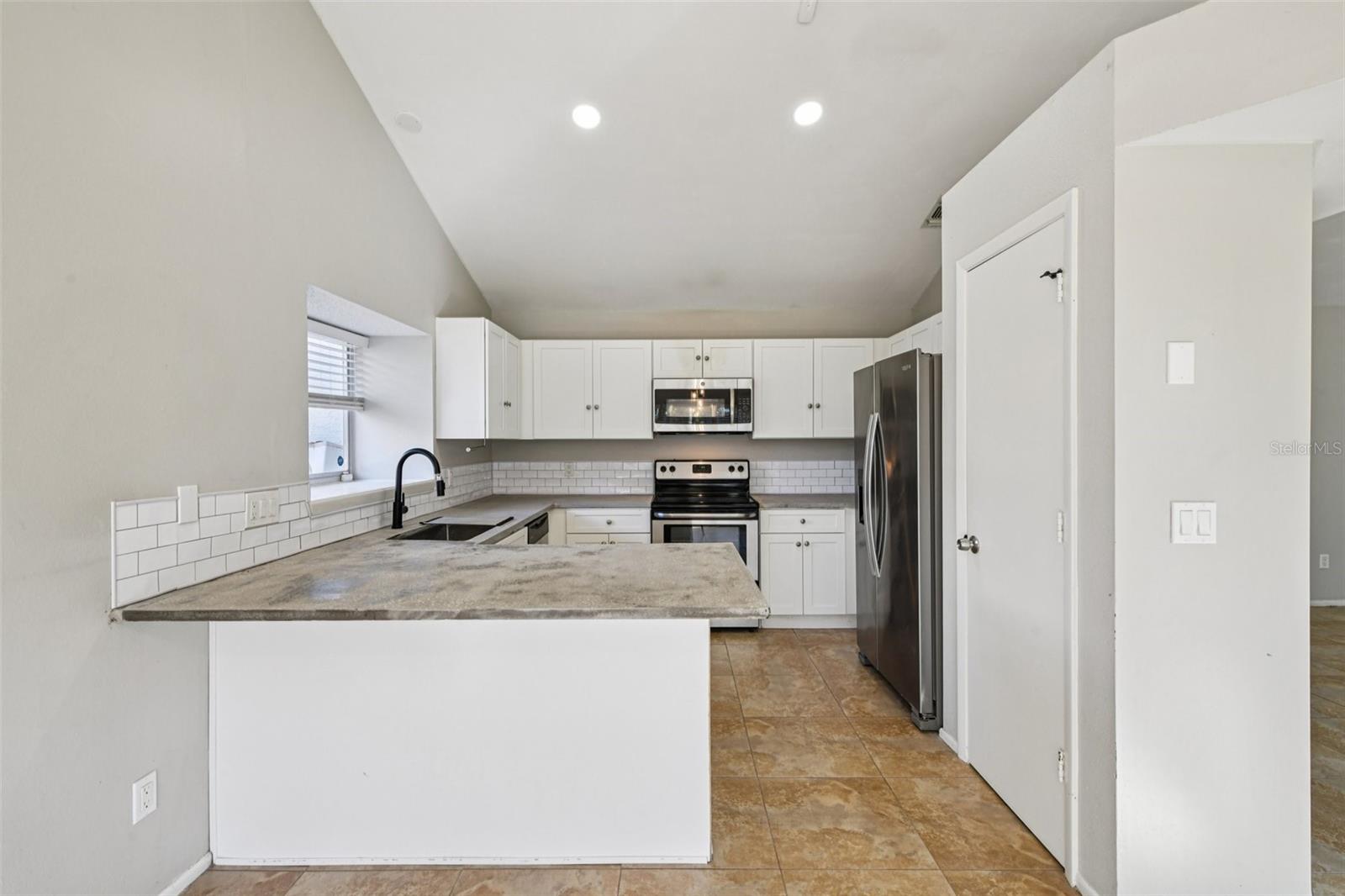 HORSESHOE BEND SEC 02 - Residential