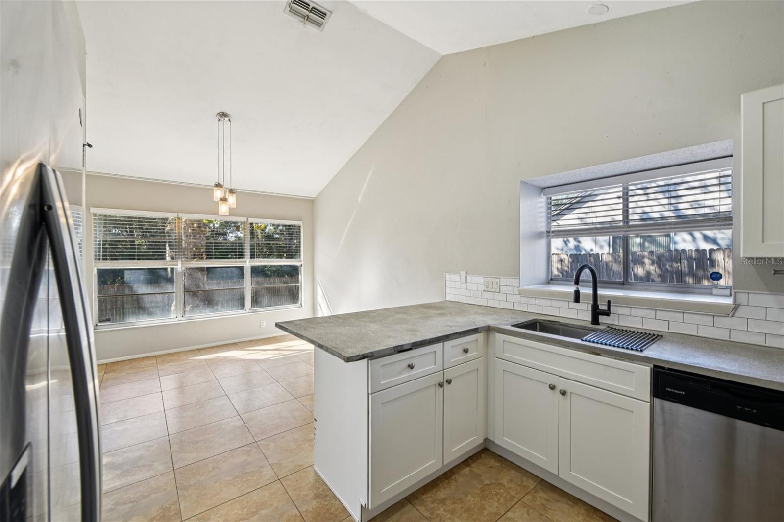 HORSESHOE BEND SEC 02 - Residential