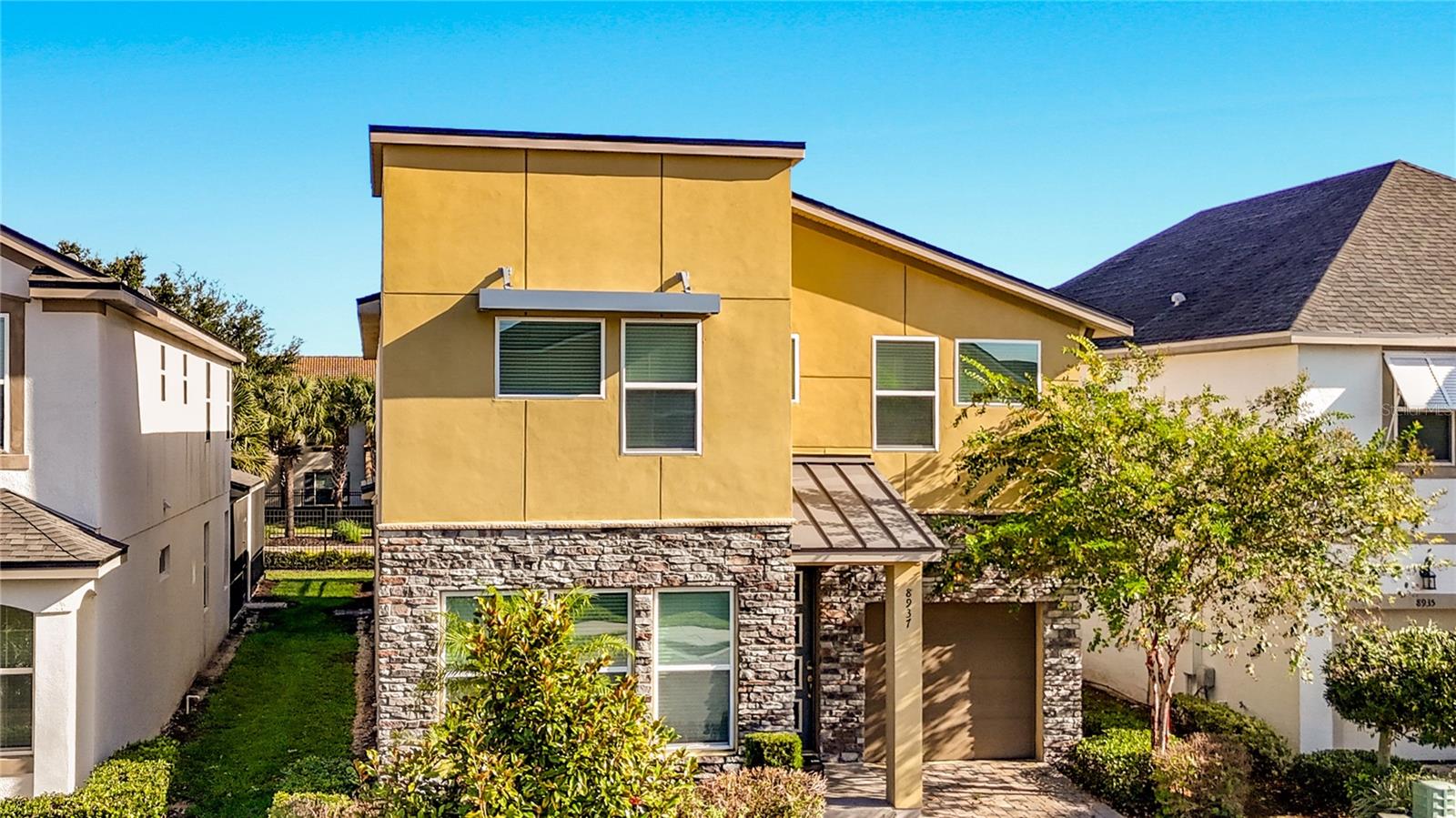 8937 AMELIA DOWNS TRAIL