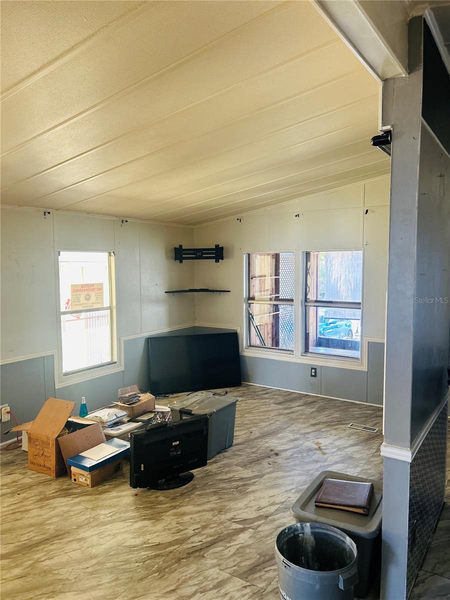 LEISURE WORLD PARK - Residential