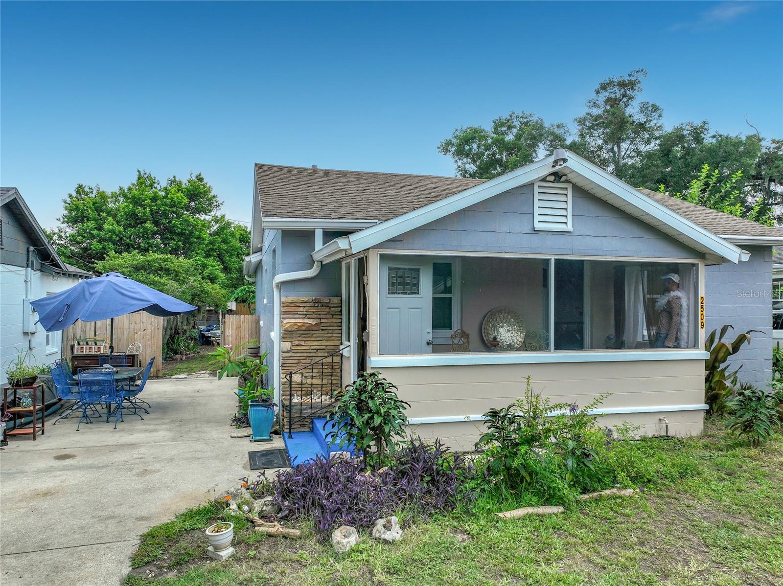 2509 SHANNON ROAD