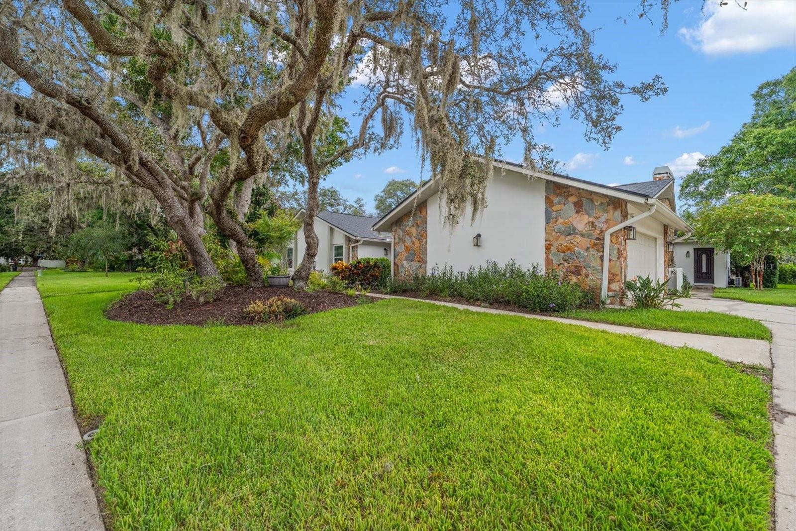 2423 FOXHEAD WAY