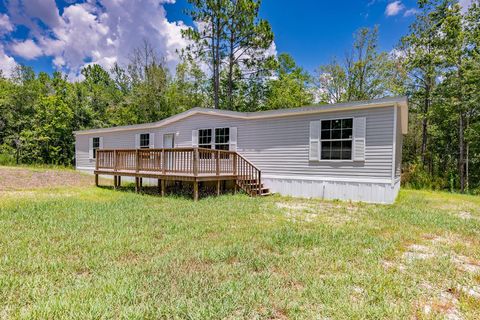 A home in STARKE