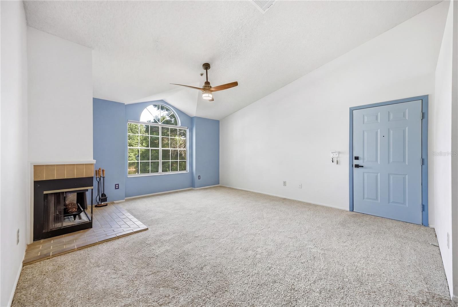 RAINTREE VILLAGE CONDO N - Residential