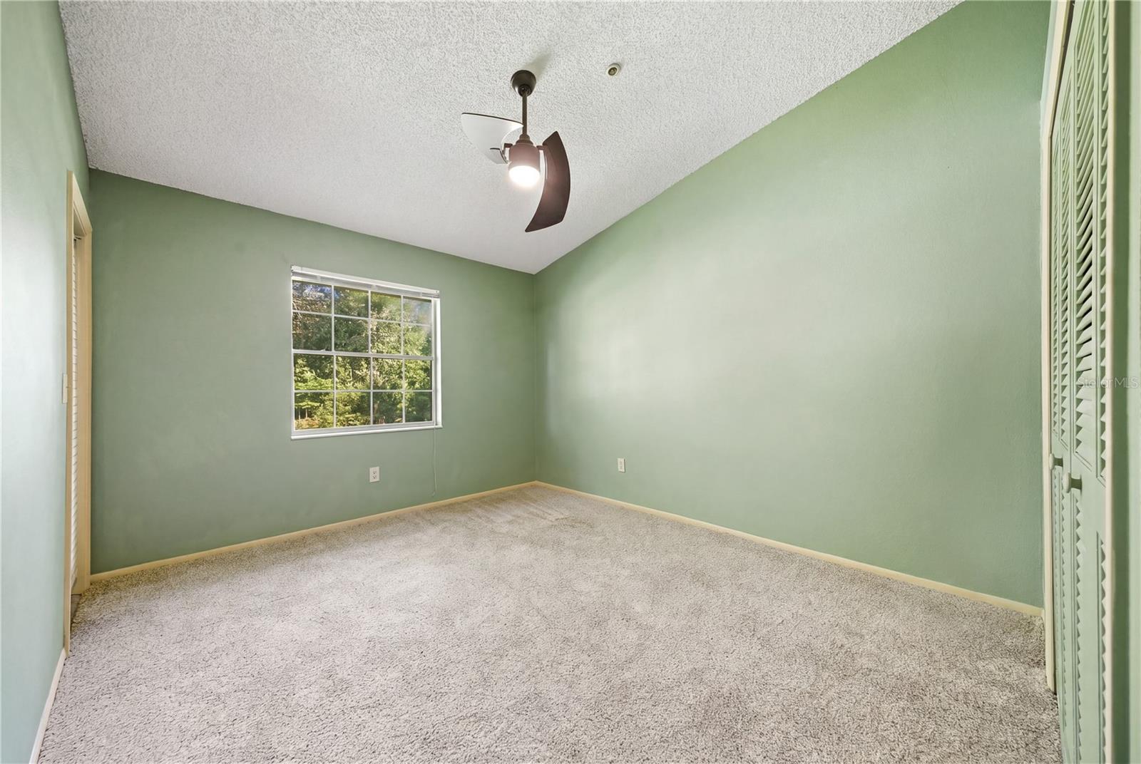 RAINTREE VILLAGE CONDO N - Residential