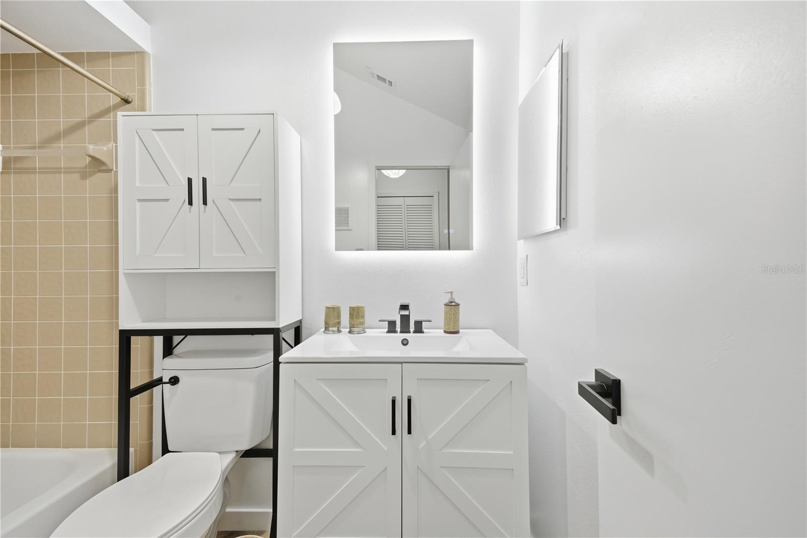 RAINTREE VILLAGE CONDO N - Residential