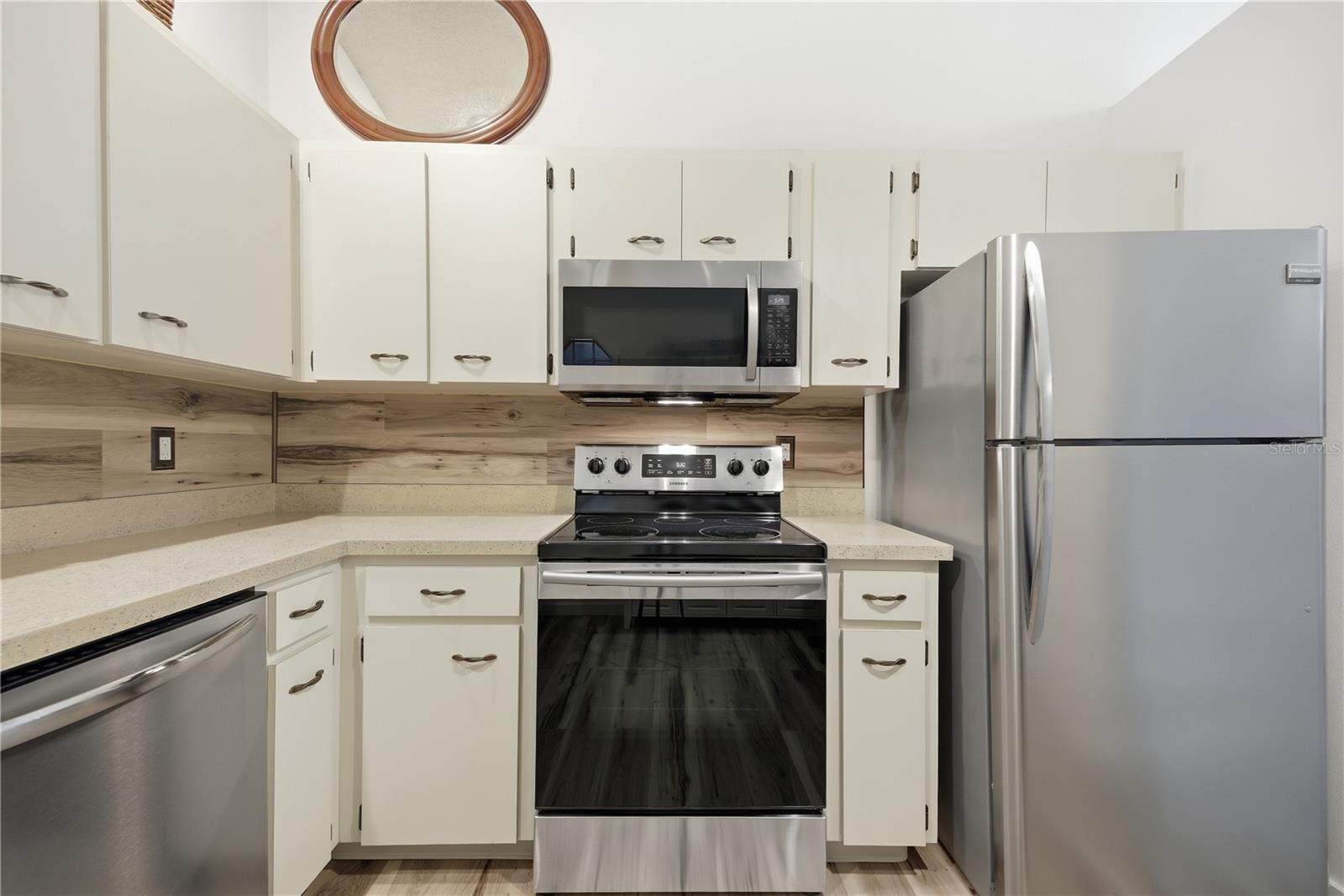 RAINTREE VILLAGE CONDO N - Residential