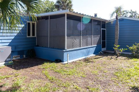 A home in ELLENTON