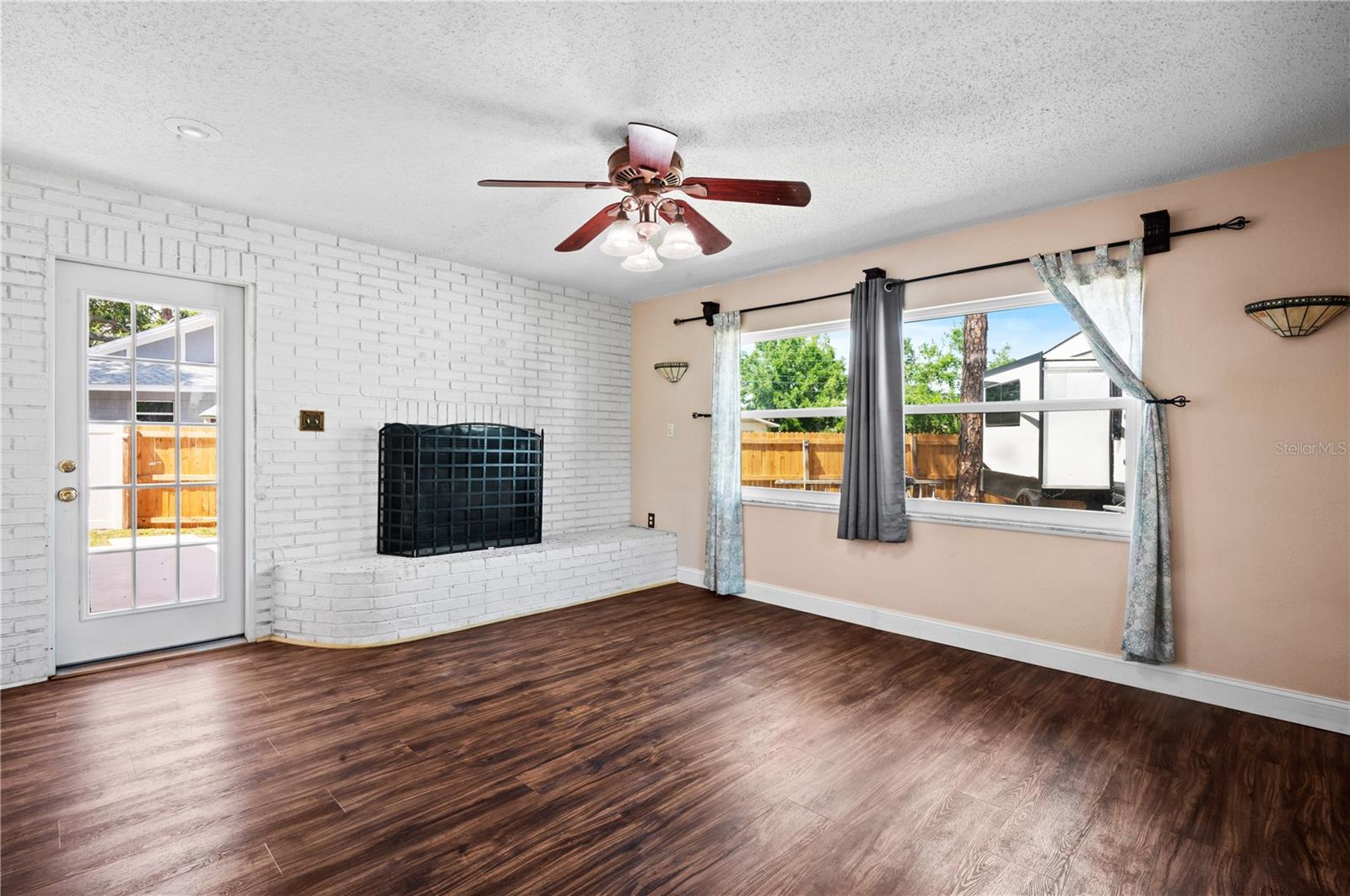 NORTH ST PETERSBURG - Residential