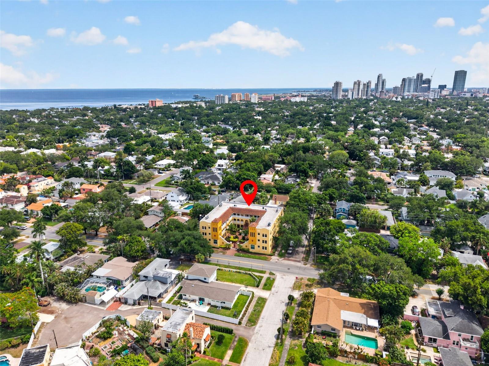 HEGRADO CONDO - Residential