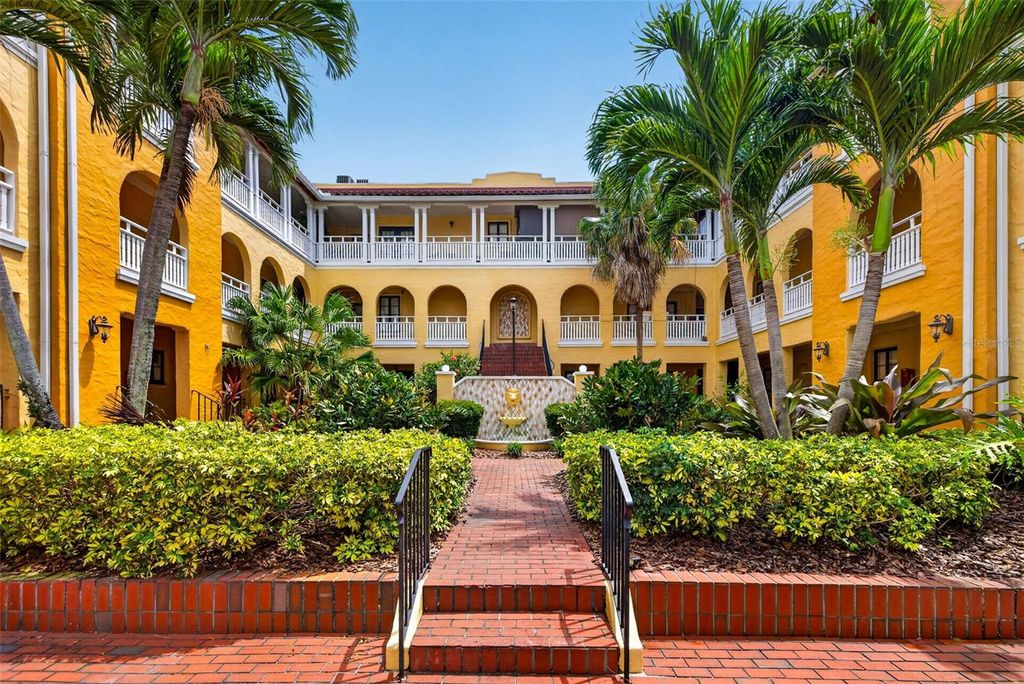 Photo of 210 22nd Avenue NE #12, St Petersburg, FL 33704 (MLS # TB8508559)