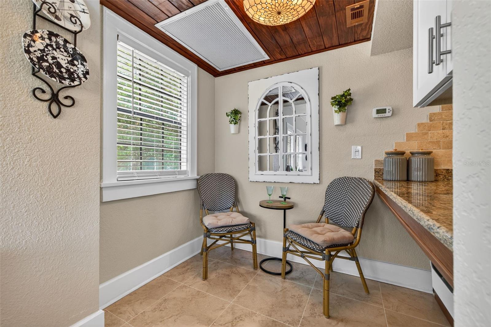 HEGRADO CONDO - Residential