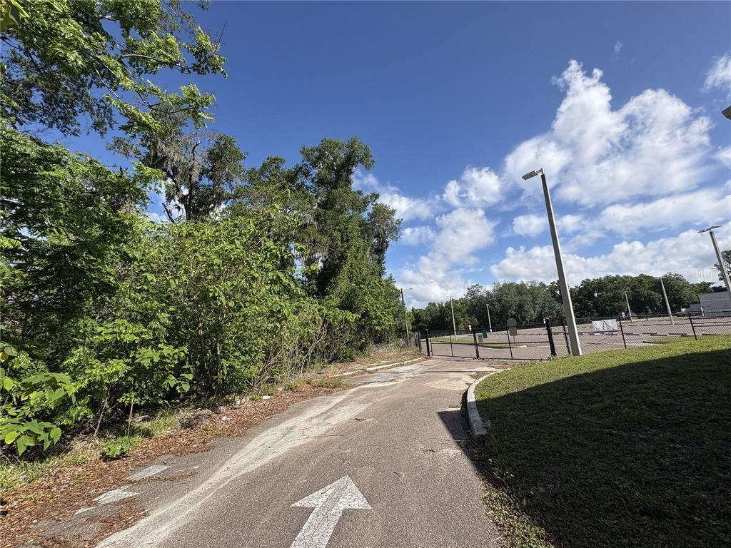 Photo of 14527 13th Street, Dade City, FL 33523 (MLS # TB8498105)