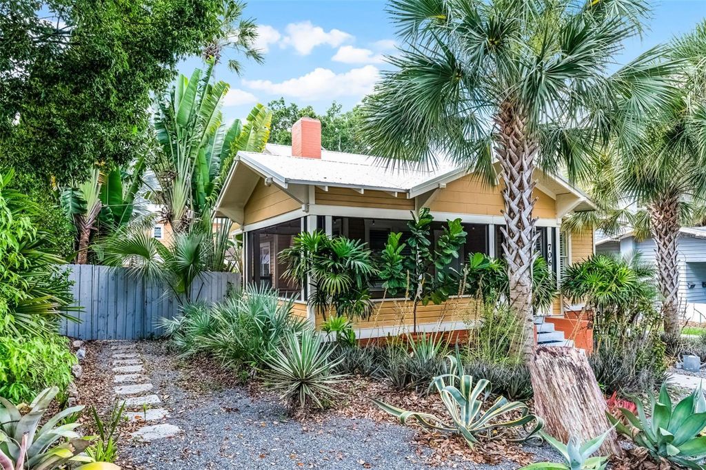 Photo of 706 Hillcrest Street, Orlando, FL 32803 (MLS # O6400800)